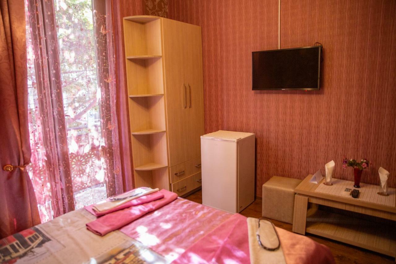 Family Hotel Parajanov Тбилиси Экстерьер фото
