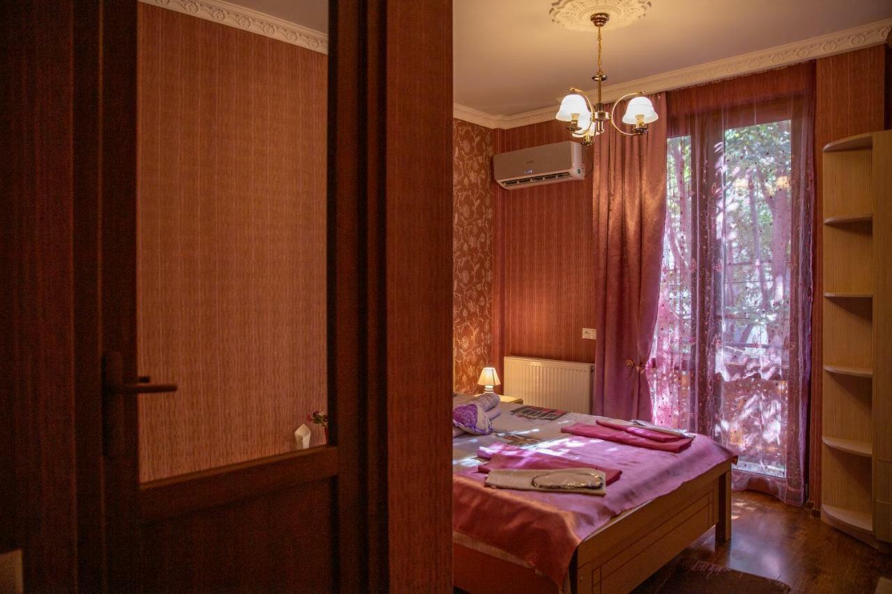 Family Hotel Parajanov Тбилиси Экстерьер фото