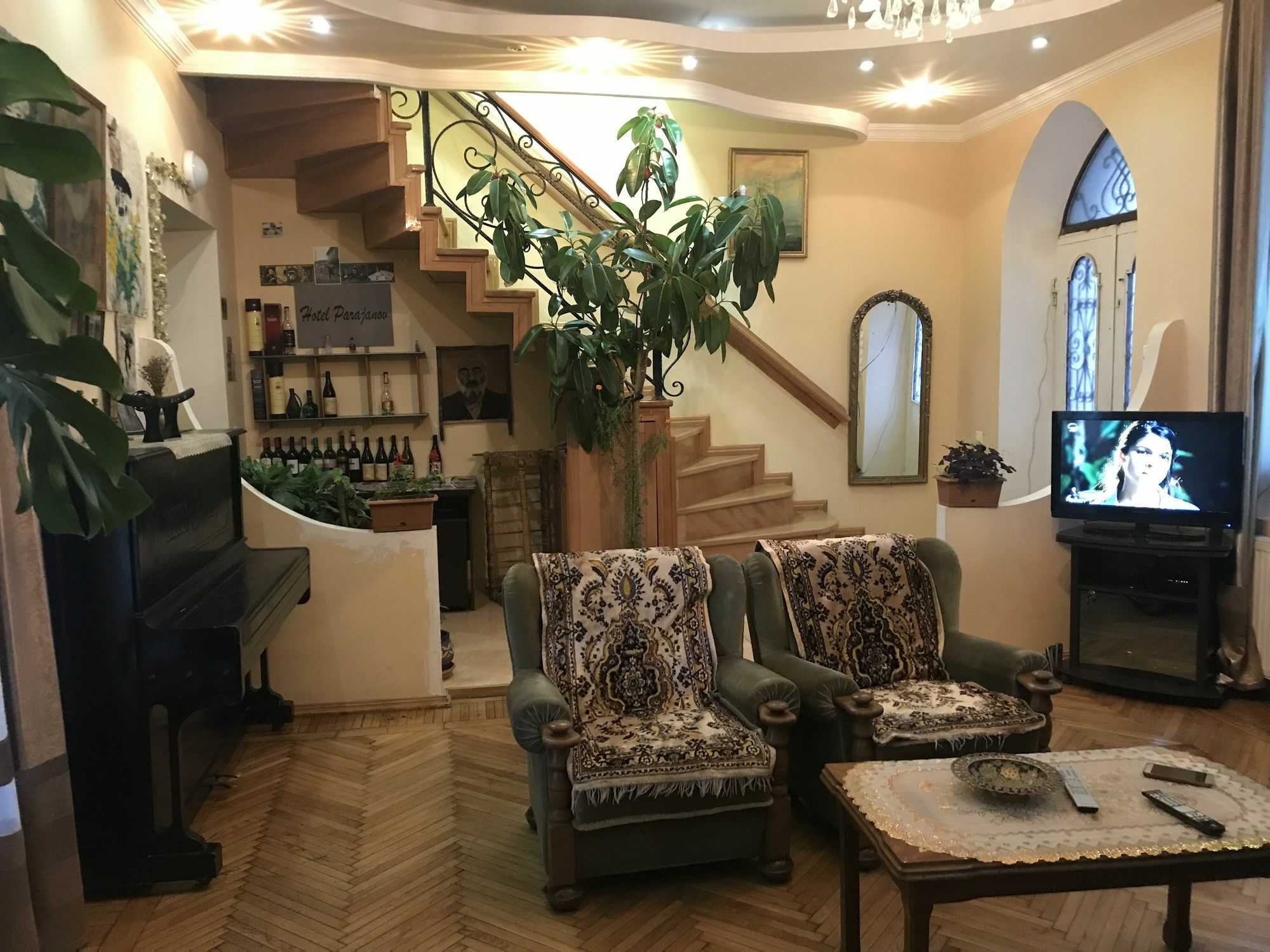 Family Hotel Parajanov Тбилиси Экстерьер фото